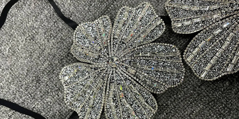 YOUR BUMP CURVE Handmade crystal bra flower embroidery inlaid metal rhinestones short top sexy women beach pool yacht sea party