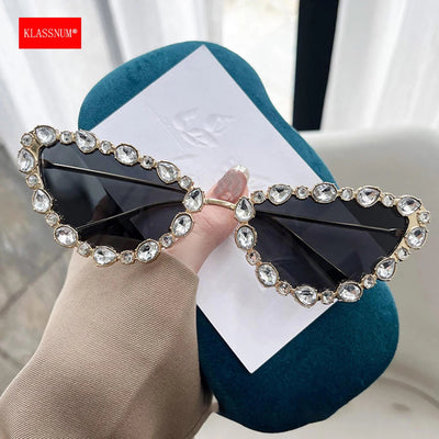 KLASSNUM Luxus Damen Sonnenbrille Cat-Eye Strass-Sonnenbrille 2024 Trendy Party Brille Glitzer Metallrahmen Farbige Gläser Sonnenbrille