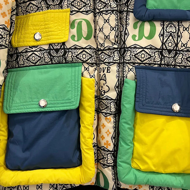 2023 Europäische Station Winter Neue Daunenjacke Damen Warm Mode Kurze Farb-Patchwork Graffiti dicke Weiße Entendaunenjacke