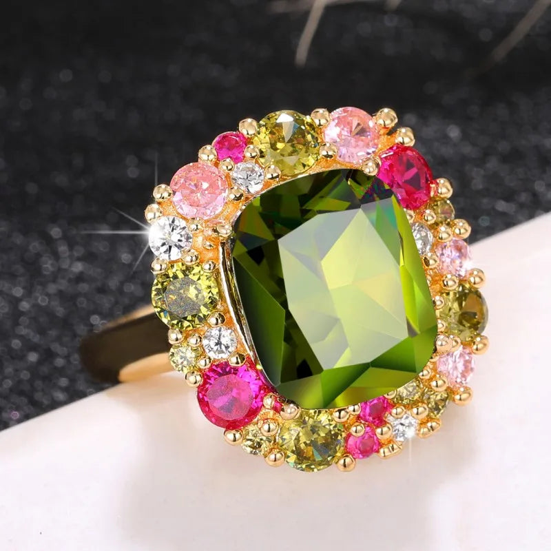 Huitan Elegant Big Green Cubic Zirconia Rings for Women Wedding Engagement Party New Luxury Lady's Accessories Fashion Jewelry
