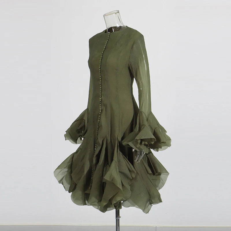 TWOTWINSTYLE Damenkleid Unregelmäßig Gefaltet Patchwork Mode Lang Laternenärmel Tailliertes Minikleid 2024 Neue Kleidung