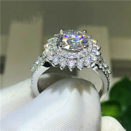 Exquisite Silver Color Wedding Rings for Women Luxury Fashion Inlaid with White Zircon Stones Party Engagement Ring Jewelry
