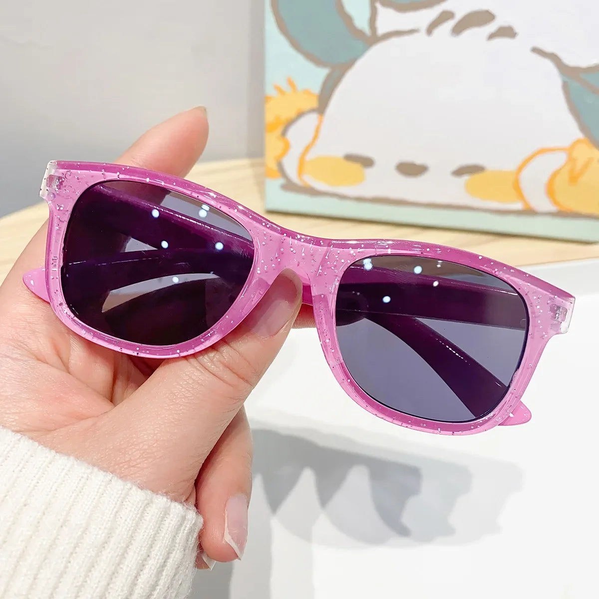 2024 Neue trendige coole bunte glänzende quadratische Sonnenbrille für Kinder Mädchen Trendige modische süße Sonnenbrille Kinderbrille