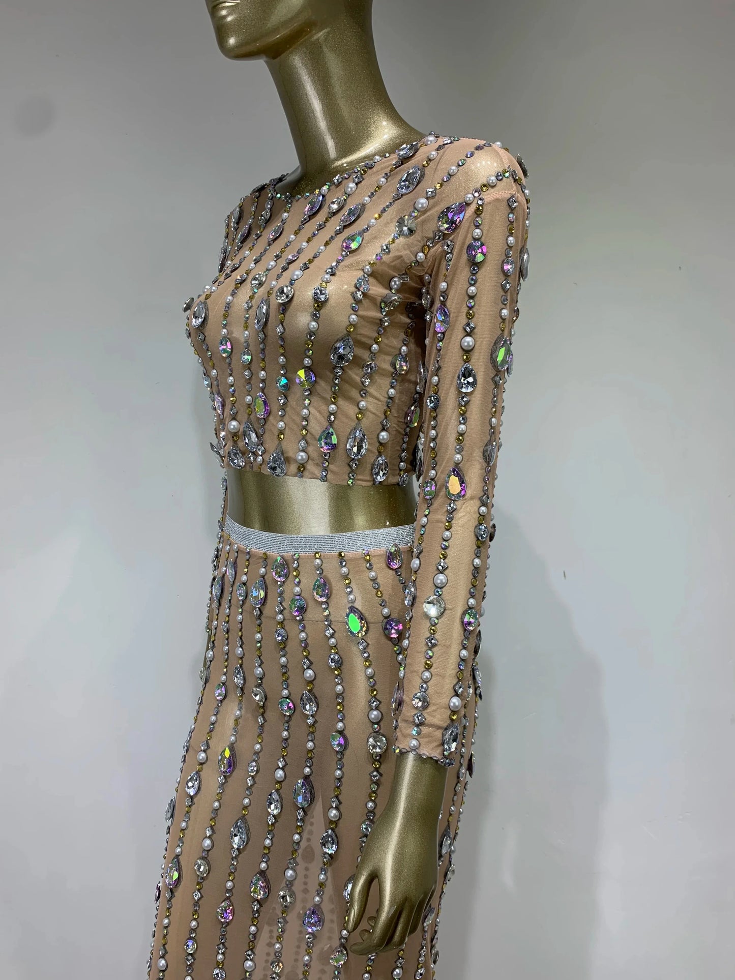 Festival-Outfit Damen High-End-Mode Nude-farbenes Strass-Mesh-Langarm-Crop-Top mit Rundhalsausschnitt und lange Röcke Gala zweiteiliges Set