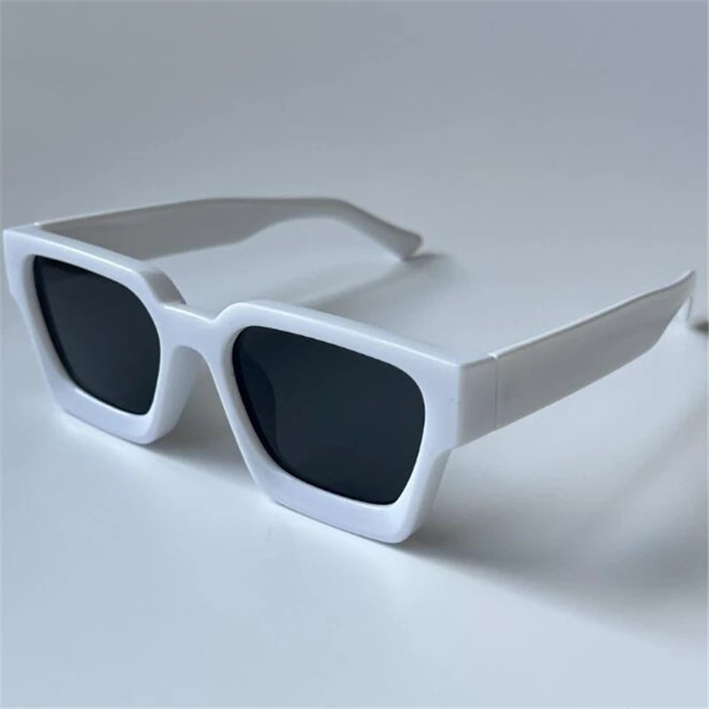 Weiße Brille, Damen- und Herren-Sonnenbrille, Sonnenblende für den Sommer, winddicht und farbwechselnd