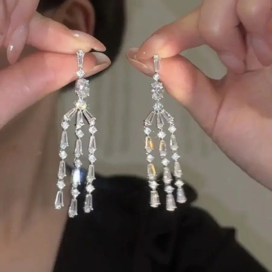 Modische Luxus-Ohrringe mit geometrischen Anhängern für Damen, Hochzeit, Party, Schmuckzubehör, wunderschöne Zirkonia-Braut-Brincos