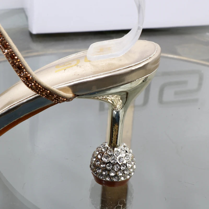 Luxus-Fashion-Sandalen 2024 Sommer Neue Strass Fee offene Zehen Ring-Fuß-Riemen Römersandalen mit hohem Absatz Damenschuhe Bankett