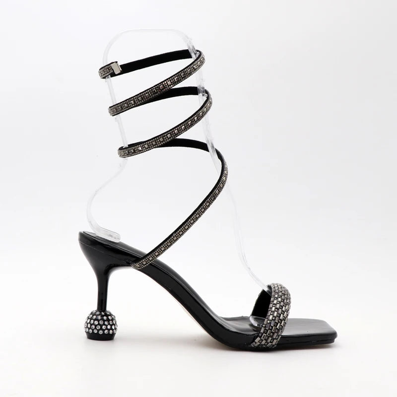Luxus-Fashion-Sandalen 2024 Sommer Neue Strass Fee offene Zehen Ring-Fuß-Riemen Römersandalen mit hohem Absatz Damenschuhe Bankett