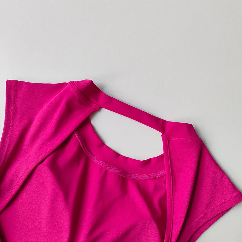 Sexy Kurzes Rückenfreies Sport-T-Shirt mit festem Brustpolster Damen Eng Anliegendes Schnell Trocknendes Schlankmachendes Yoga-Top