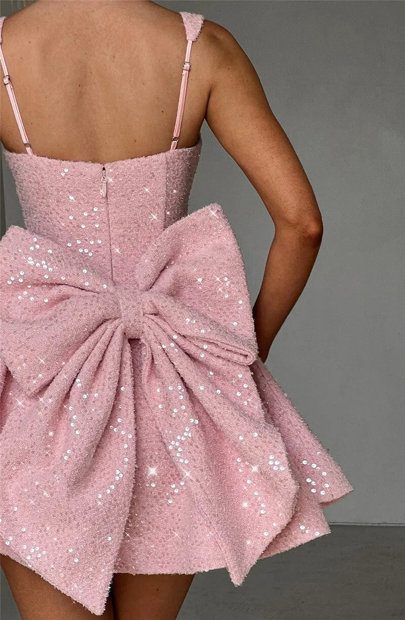 Mozision Pailletten-Kleid mit Schleife am Rücken, rückenfrei, sexy Mini-Kleid für Damen, modisches Etuikleid mit eckigem Ausschnitt, ärmellos, hohe Taille, A-Linie, Clubkleid