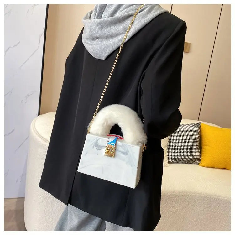 Faux Fur Top Handle Acrylic Party Box Clutch Fashion Purses and Handbags for Women Designer Evening Bag Chain Shoulder Bag