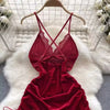 Damen sexy rotes gerafftes Minikleid ärmellos rückenfrei Spaghettiträgerkleid Kordelzug Bodycon Party Clubkleid mit Stringtanga