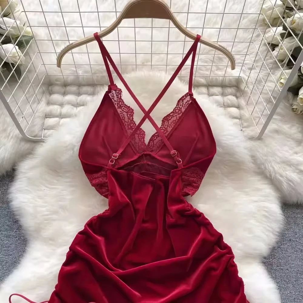 Damen sexy rotes gerafftes Minikleid ärmellos rückenfrei Spaghettiträgerkleid Kordelzug Bodycon Party Clubkleid mit Stringtanga