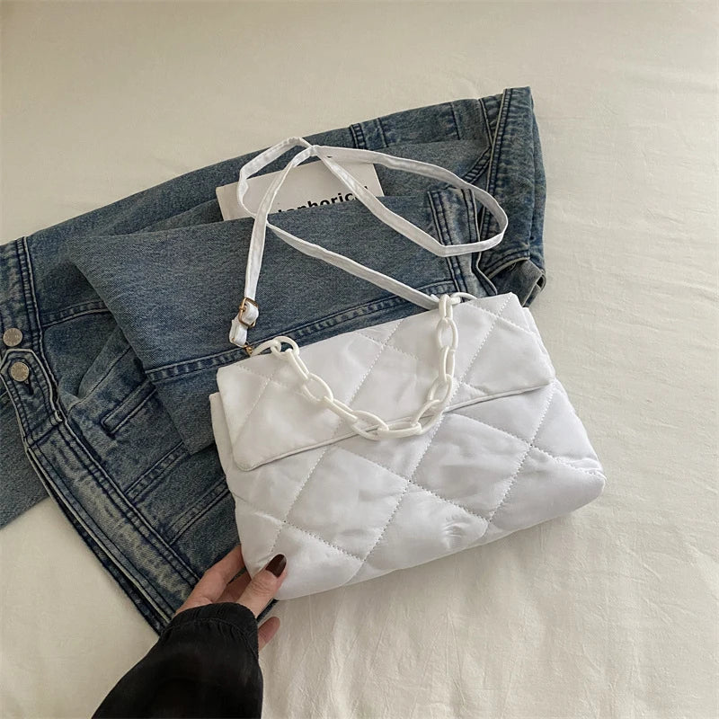 Acryl-Ketten-Umhängetaschen, quadratisch, lässig, Klappe, Damen-Pendeltaschen, gesteppt, All-Match, Winter, große Kapazität für Mädchen zum Einkaufen