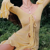 Sommerliches, figurbetontes, durchsichtiges, sexy Hot-Girl-Kleid, elegantes, einfarbiges V-Ausschnitt-Kleid mit Trägern, langen Ärmeln, Rüschen, Schlitz und langem Rock
