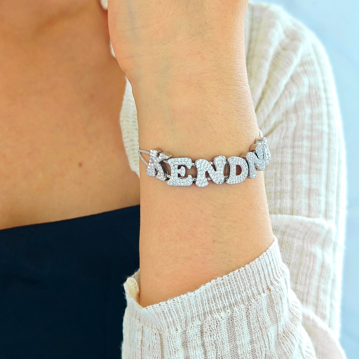 DOREMI Fat Bubble Slide Armband mit Initialen, voll mit Kristallbuchstaben, Damen-Namen, DIY-Schiebebuchstaben-Armbänder