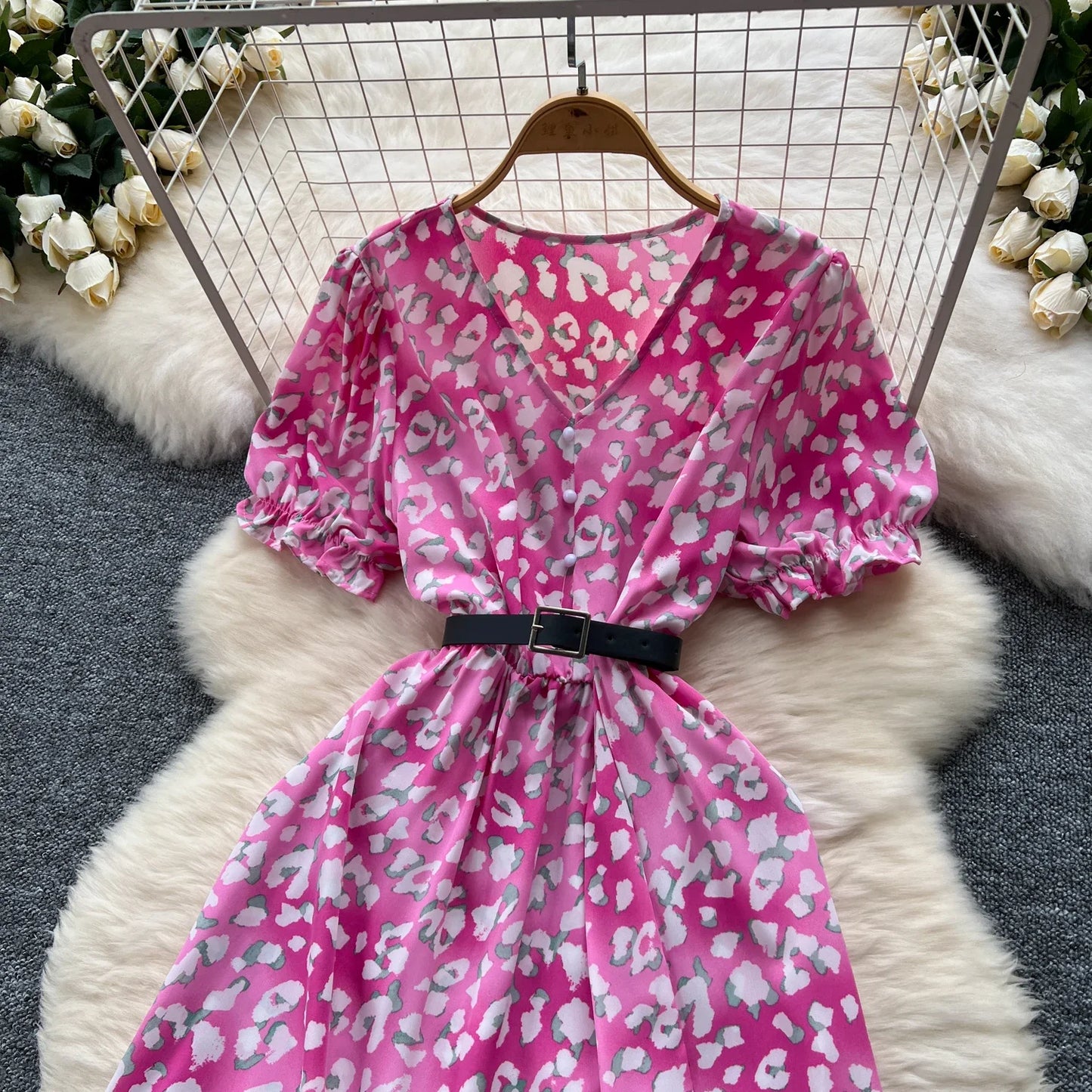 Sommer Plissiert Damen Knopfkleider Lässige Strandurlaub Kurzarm V-Ausschnitt Damen Midikleid Böhmische Mujer Vestidos