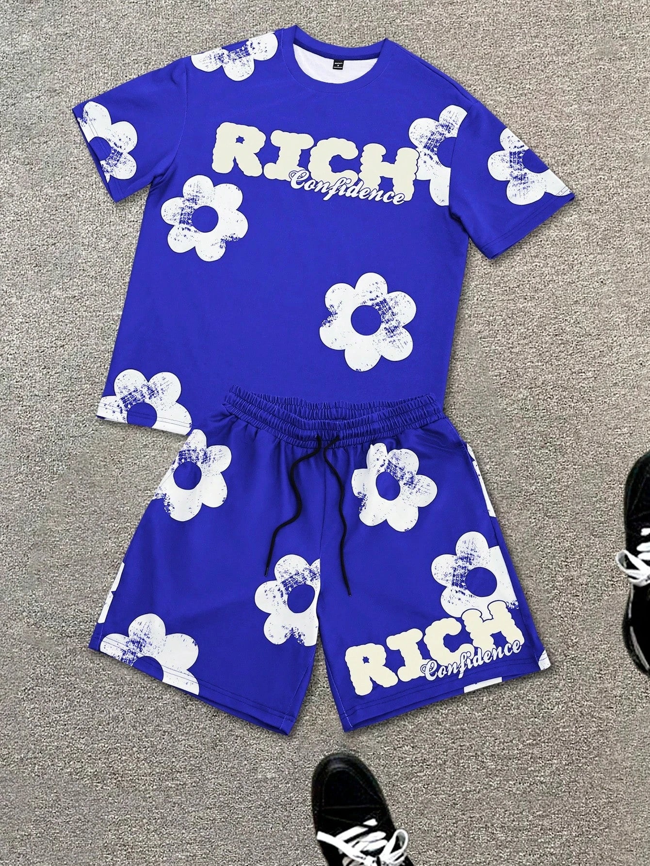 Fashion Men's Black and White Flower Graphic Print T-shirt Shorts 2-piece Set O-neck Short Sleeve Top Elastic Waist Shorts Set