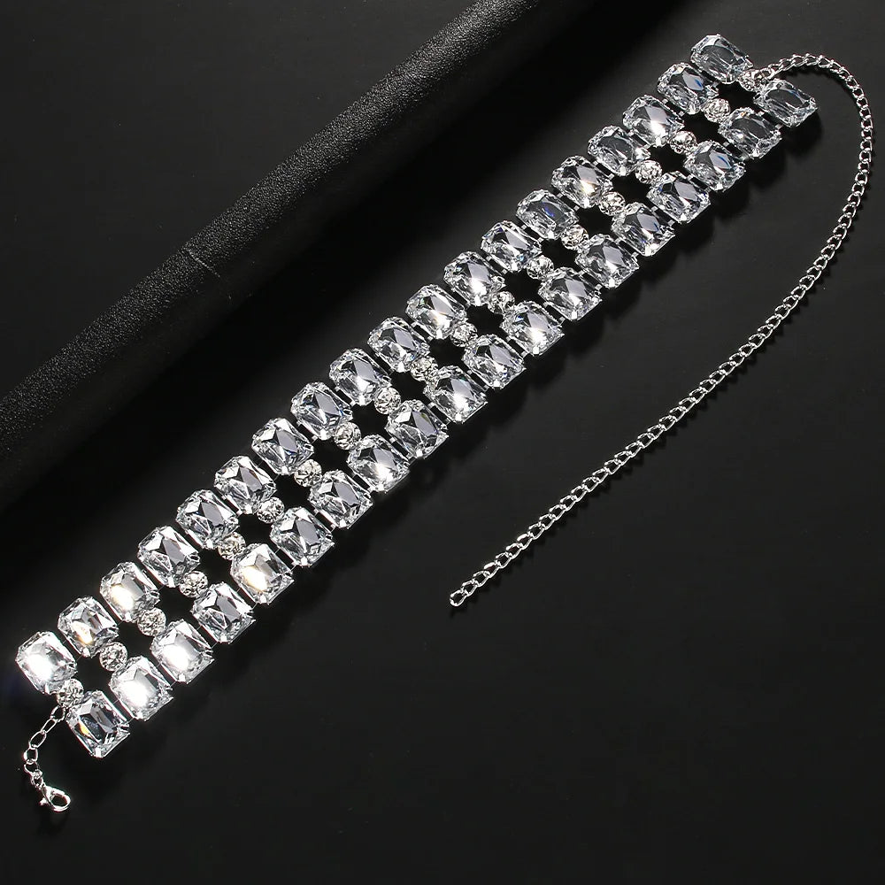 Auffällige quadratische Strass-Halskette, übertriebene Accessoires, luxuriöse Damen-Statement-Halskette, Schlüsselbeinkette, Körperschmuck