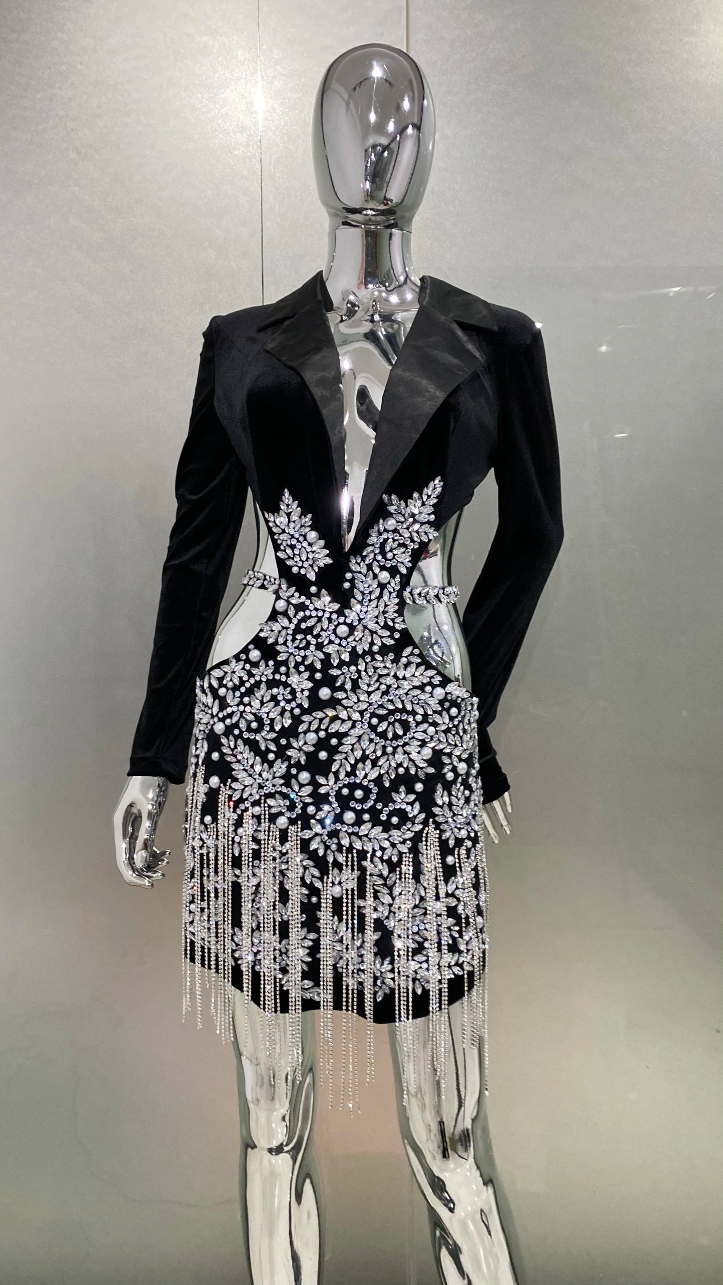 2024 Luxus Diamanten Quasten Sexy Cut-Out Gekerbte Schwarze Minikleid Damen Abendparty Vestido Feiern Club Party Outfit