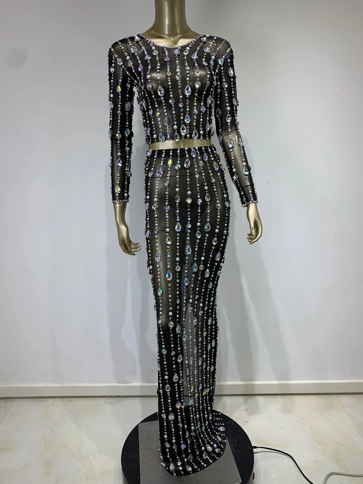 Festival-Outfit Damen High-End-Mode Nude-farbenes Strass-Mesh-Langarm-Crop-Top mit Rundhalsausschnitt und lange Röcke Gala zweiteiliges Set