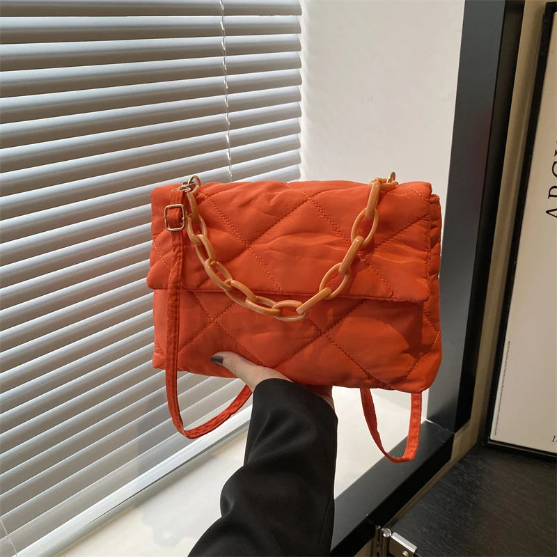 Acryl-Ketten-Umhängetaschen, quadratisch, lässig, Klappe, Damen-Pendeltaschen, gesteppt, All-Match, Winter, große Kapazität für Mädchen zum Einkaufen