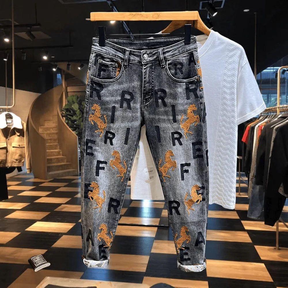 Herren Jeans Bestickte Beinschlankmachende Hose Lässige Streetwear Vielseitige Personalisierte Bleistifthose Herrenbekleidung Frühjahr 2024 Neu