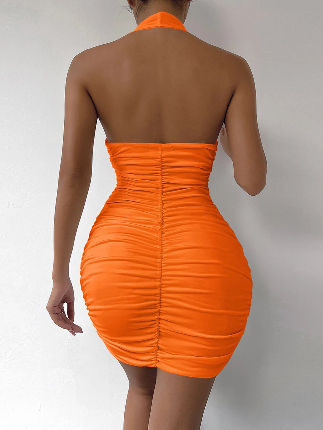 Sexy tiefes V Abendparty Ärmelloses rückenfreies Kleid 2024 Sommer Kurzes Weißes Neckholder-Kleid Damen Enges Club Mini Kleid Clubwear