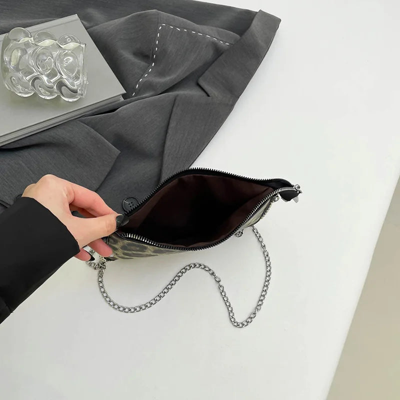 Einfarbige Design-Umhängetaschen für Damen, Mode-Ketten-Handytaschen, Mode-Schulter-Kuriertasche, Sac A Main weiblich
