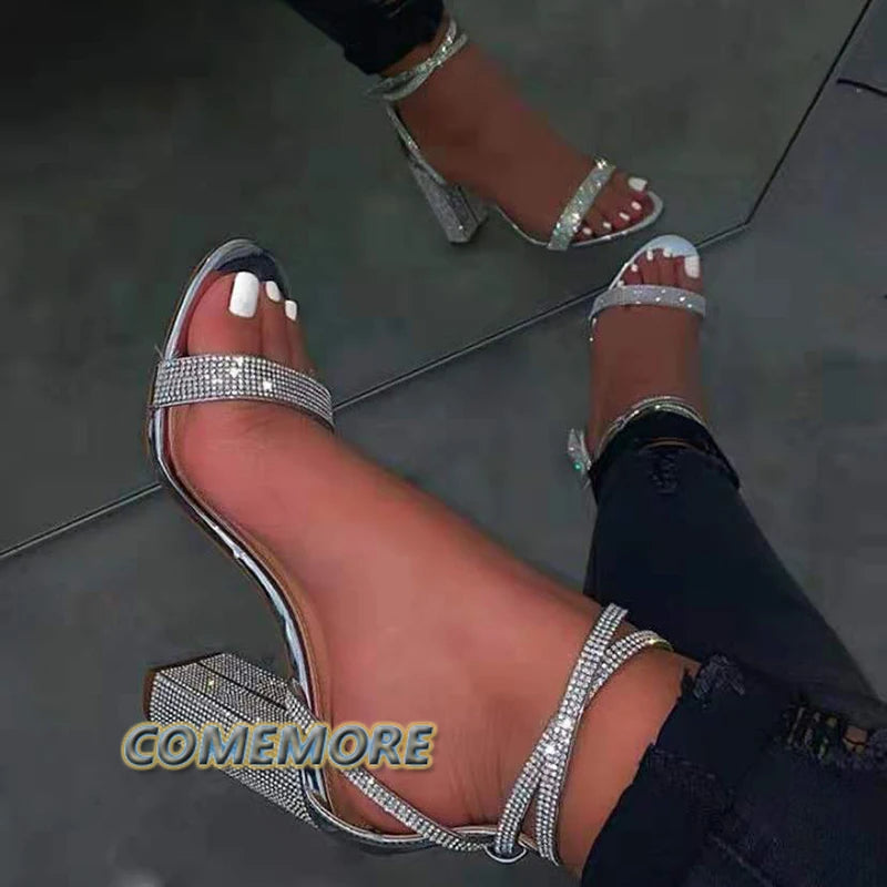 Glänzende goldene Strasssteine Chunky Heels Sandalen Damen Sexy Kreuz Knöchelriemen Silber High Heels Sommer Party Kleiderschuhe Damen Pumps
