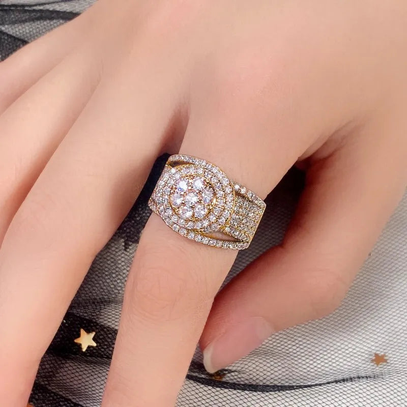 Huitan Gorgeous Wedding Engagement Rings for Women Modern Fashion Design Sparkling Cubic Zirconia Female Rings Party New Jewelry
