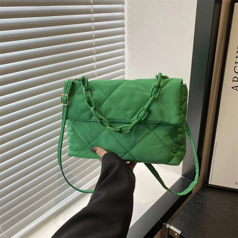 Acryl-Ketten-Umhängetaschen, quadratisch, lässig, Klappe, Damen-Pendeltaschen, gesteppt, All-Match, Winter, große Kapazität für Mädchen zum Einkaufen