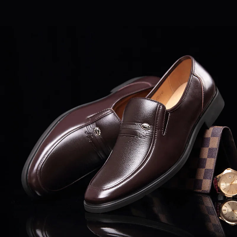 Leder Herren Business Schuhe Luxusmarke 2022 Herren Loafer Elegant Mokassins Atmungsaktiv Slip-on Schwarze Fahrerschuhe Übergröße 38-44