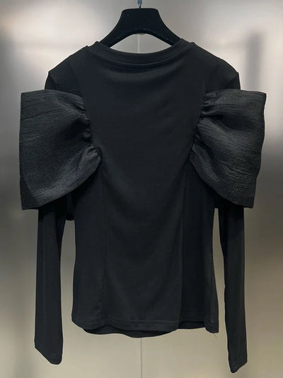 TWOTWINSTYLE Einfarbiges gespleißtes Schleifchen-T-Shirt für Damen O-Ausschnitt Langarm Patchwork Mesh Freizeit Temperament T-Shirts weiblicher Stil