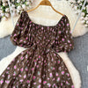 2024 Neues Sommer Blumenmuster Maxikleid Damen Vintage Eckiger Ausschnitt Geraffte Brust Schärpe Bandage Sommerkleid Partykleid