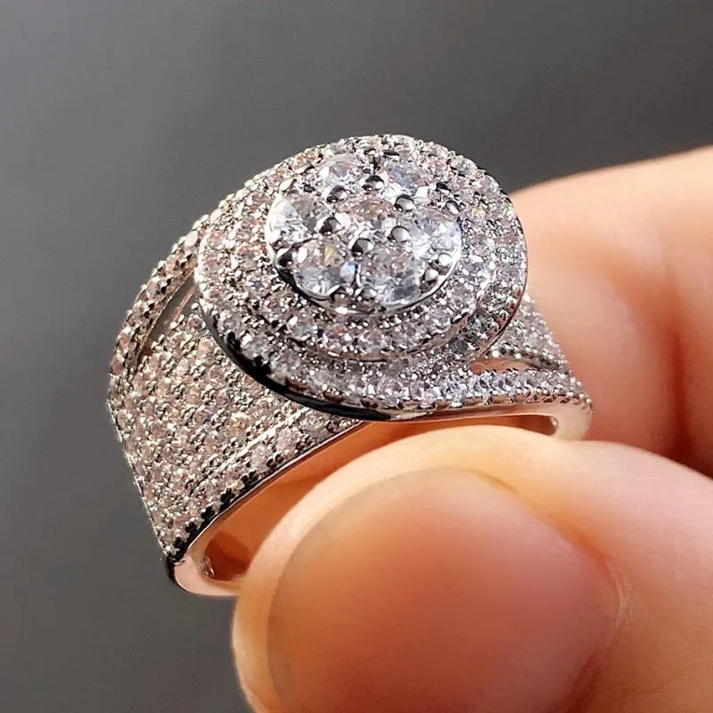Huitan Gorgeous Wedding Engagement Rings for Women Modern Fashion Design Sparkling Cubic Zirconia Female Rings Party New Jewelry