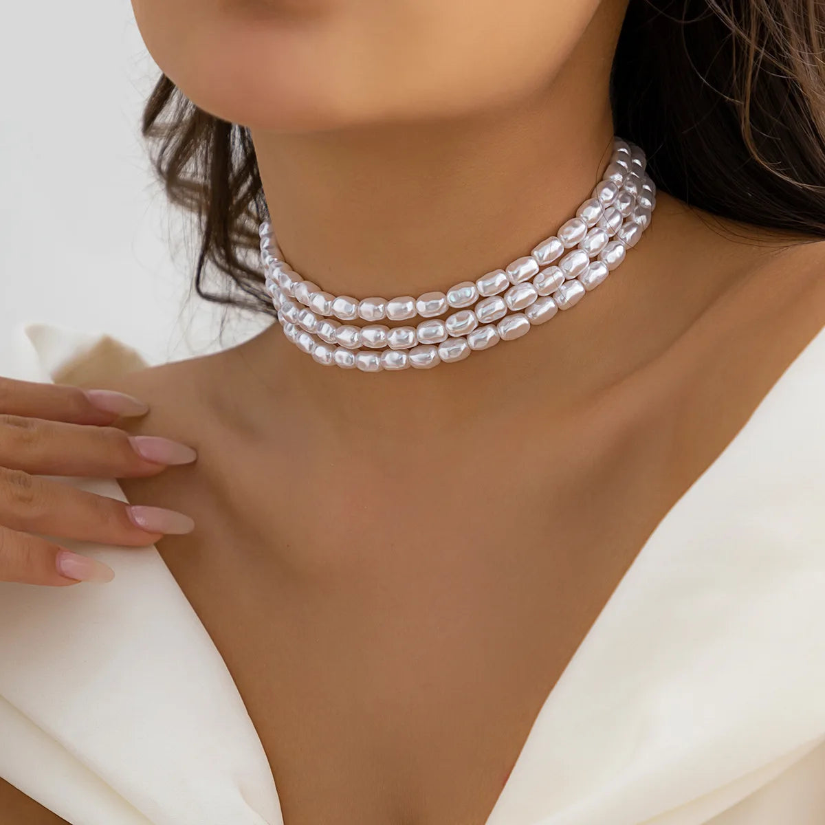 Multi-Layer White Imitation Pearl Necklace Bead  Chain Punk Ladies Wedding Short Clavicle Necklac Girl Charm Banquet Jewelry