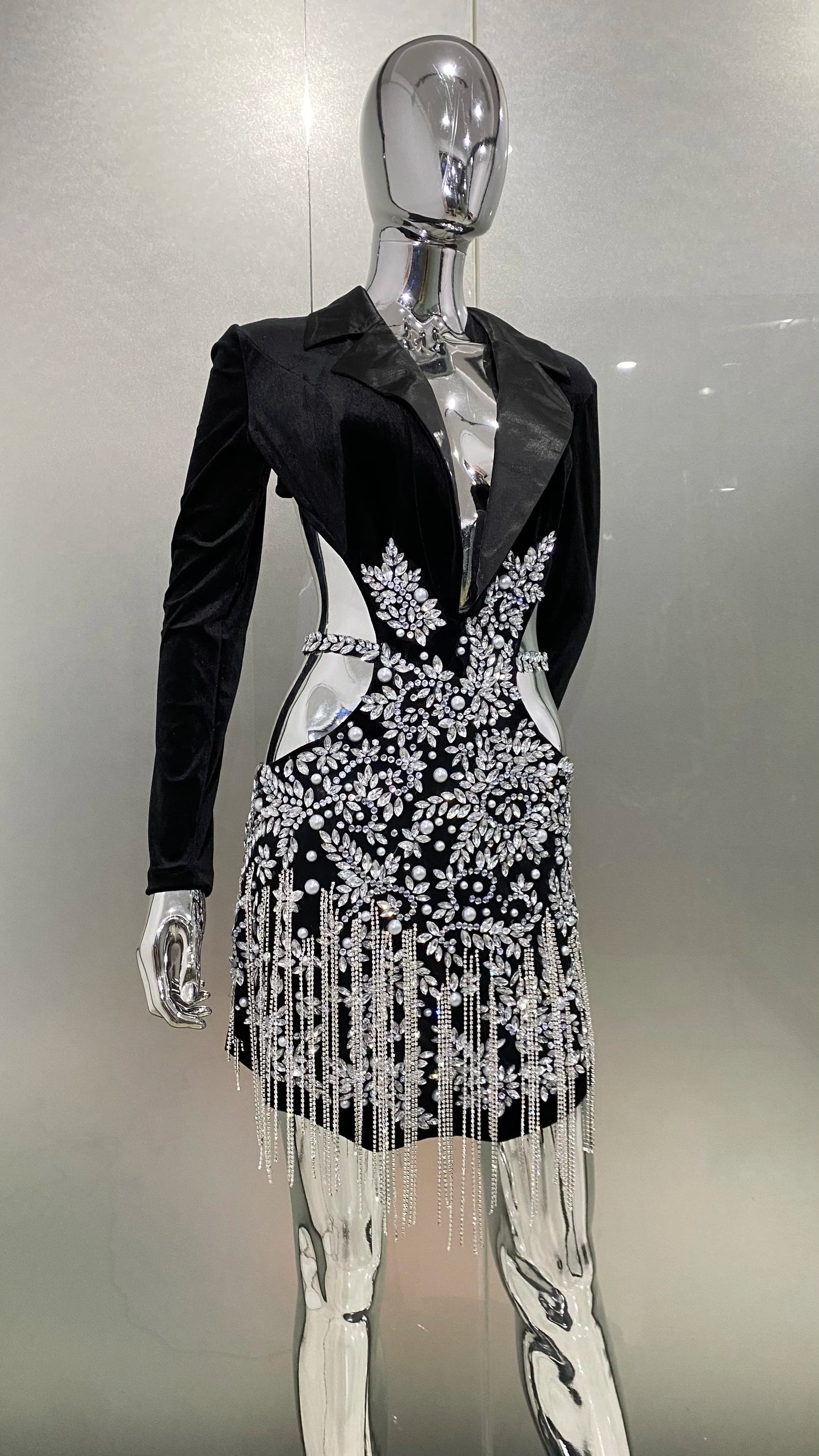 2024 Luxus Diamanten Quasten Sexy Cut-Out Gekerbte Schwarze Minikleid Damen Abendparty Vestido Feiern Club Party Outfit