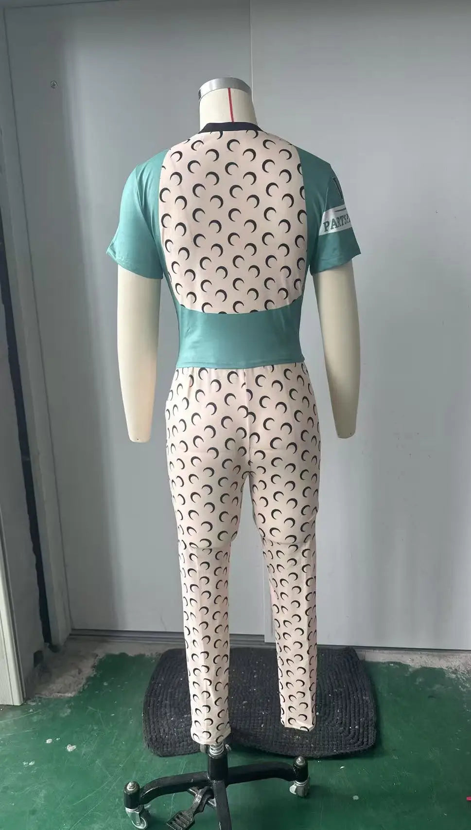 STYLISH LADY Letter Moon Printed Fitness 2 Piece Set Women Short Sleeve Crop Top and Skinny Pant Suits 2025 Summer Sports Outfit