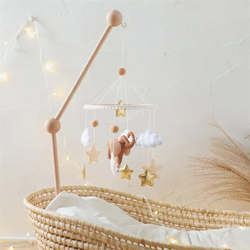 Crib Mobile Bed Bell Wooden Baby Rattles Soft Felt Cartoon Animal Bed Bell Newborn Music Box Hanging Toy Crib Bracket Baby Gifts