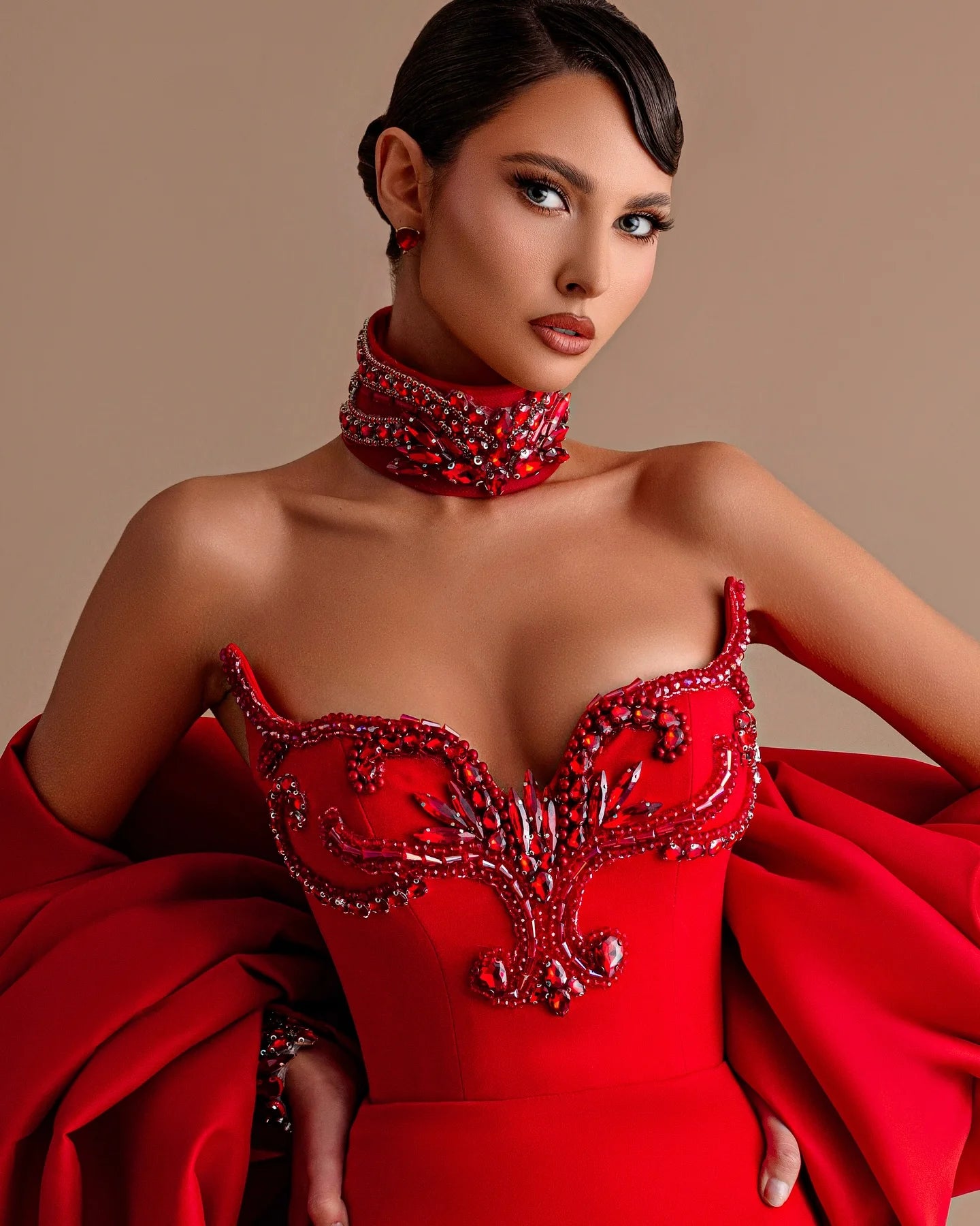 Luxury Red Sparkle Rhinestone Sheath Short Formal Party Dresses With Oversize Bow Cape Sexy Mini Women Birthday Dress