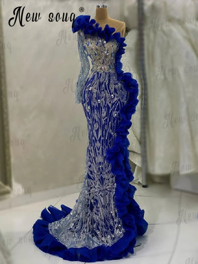 Glitzerndes silbernes Perlen-Abendkleid in Königsblau mit seitlichen Rüschen, elegantem Einzelärmel, Meerjungfrau-Hochzeits-Partykleidern, Vestido De