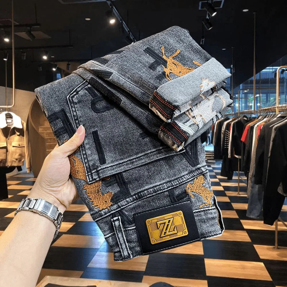 Herren Jeans Bestickte Beinschlankmachende Hose Lässige Streetwear Vielseitige Personalisierte Bleistifthose Herrenbekleidung Frühjahr 2024 Neu
