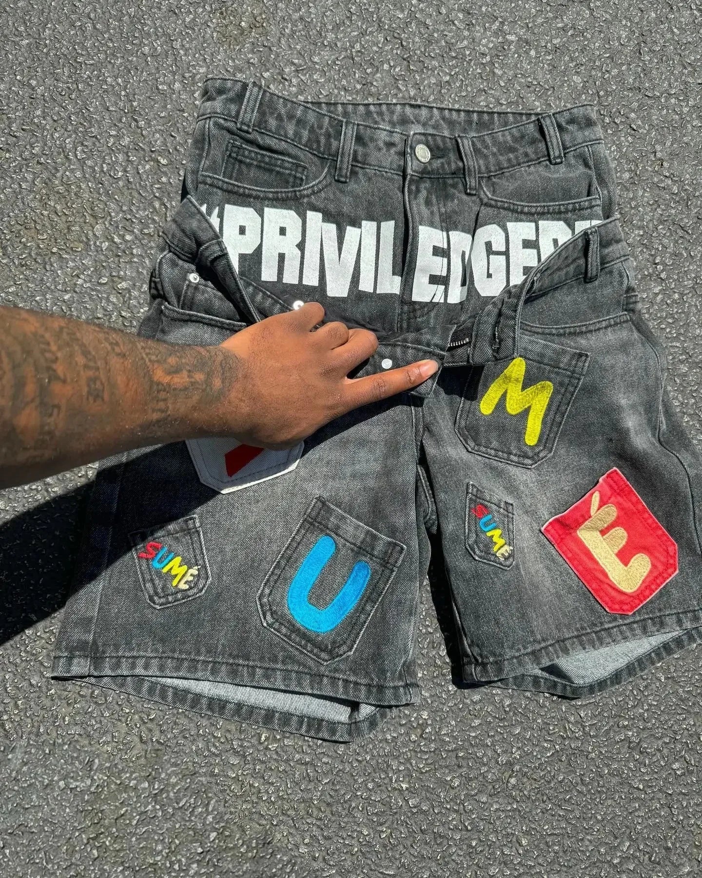 Y2K Hip Hop Denim Shorts Loose Fit Cotton Five-Quarter Length Printed Embroidered Low-Mid Waist Jeans Shorts for Men