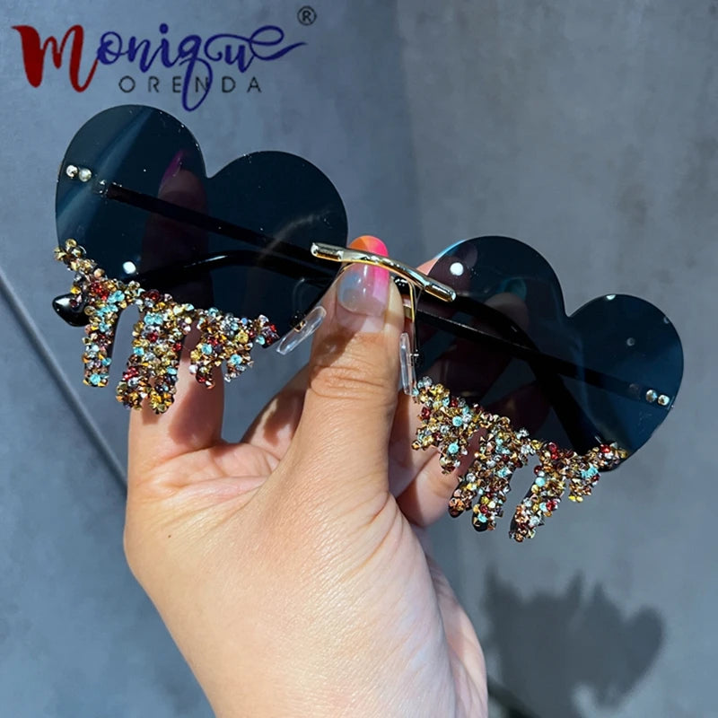 2023 Modedesigner Herz-Sonnenbrille Damen Retro Randlos Bling Persönlichkeit Sonnenbrille Party UV400 Brille lentes de sol mujer