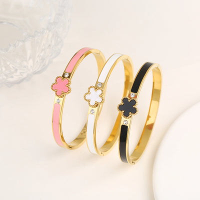 6 Farben Klassisch Luxuriös Edelstahl Fünfblattblume Offener Armreif Schlicht für Damen Mädchen Party Trend Emaille Schmuck Kleeblatt