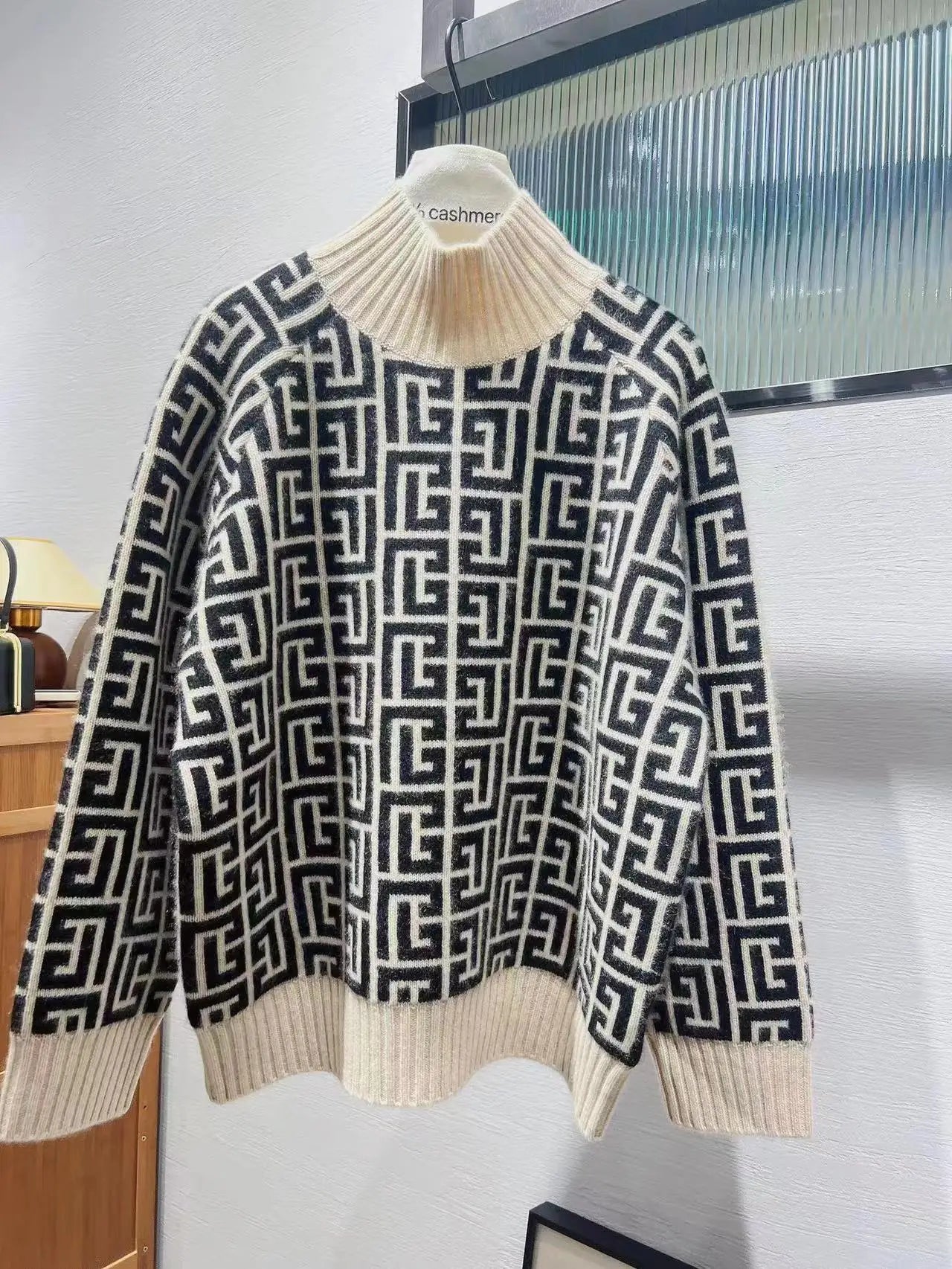 High-End 100% Ziegenwollpullover Damen Stehkragen lockerer Pullover Herbst Winter neuer Stil im Western-Look mit Verjüngungseffekt