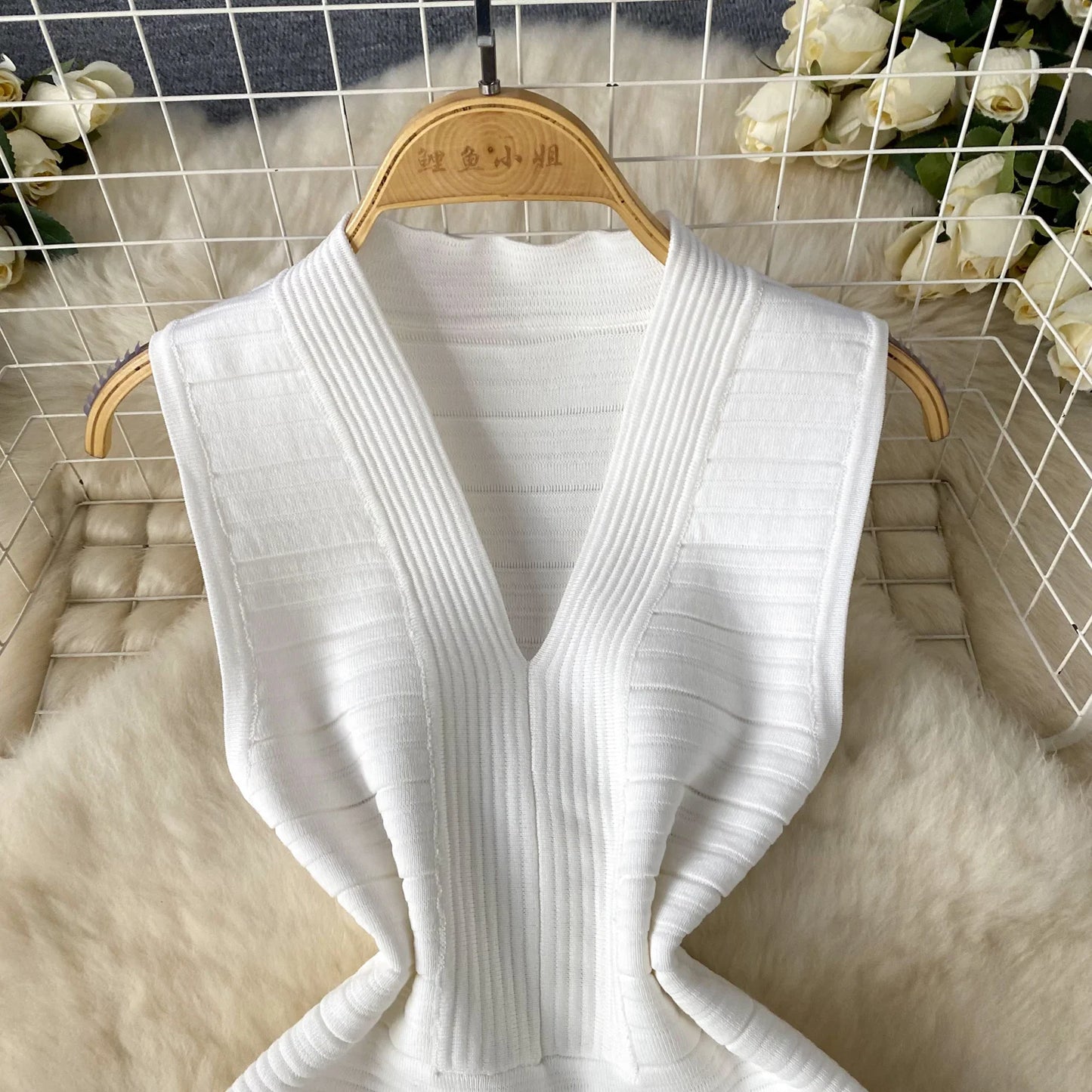 SINGREINY Bodycon Basic Knitting Dress Women Sleeveless V Neck Tank Ladies Elastic Waist Temperament Solid Streetwear Dress