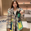 2023 Europäische Station Winter Neue Daunenjacke Damen Warm Mode Kurze Farb-Patchwork Graffiti dicke Weiße Entendaunenjacke