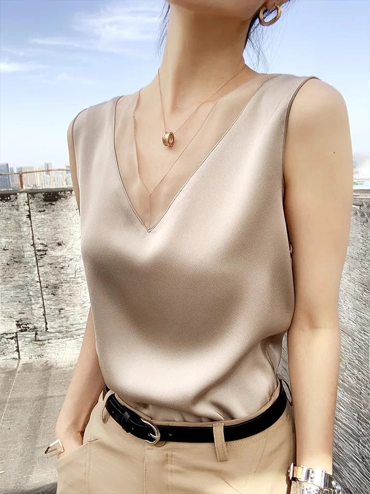 Silk halter V-neck sleeveless bodice Satin vest lace with beautiful back summer jacket with suit top